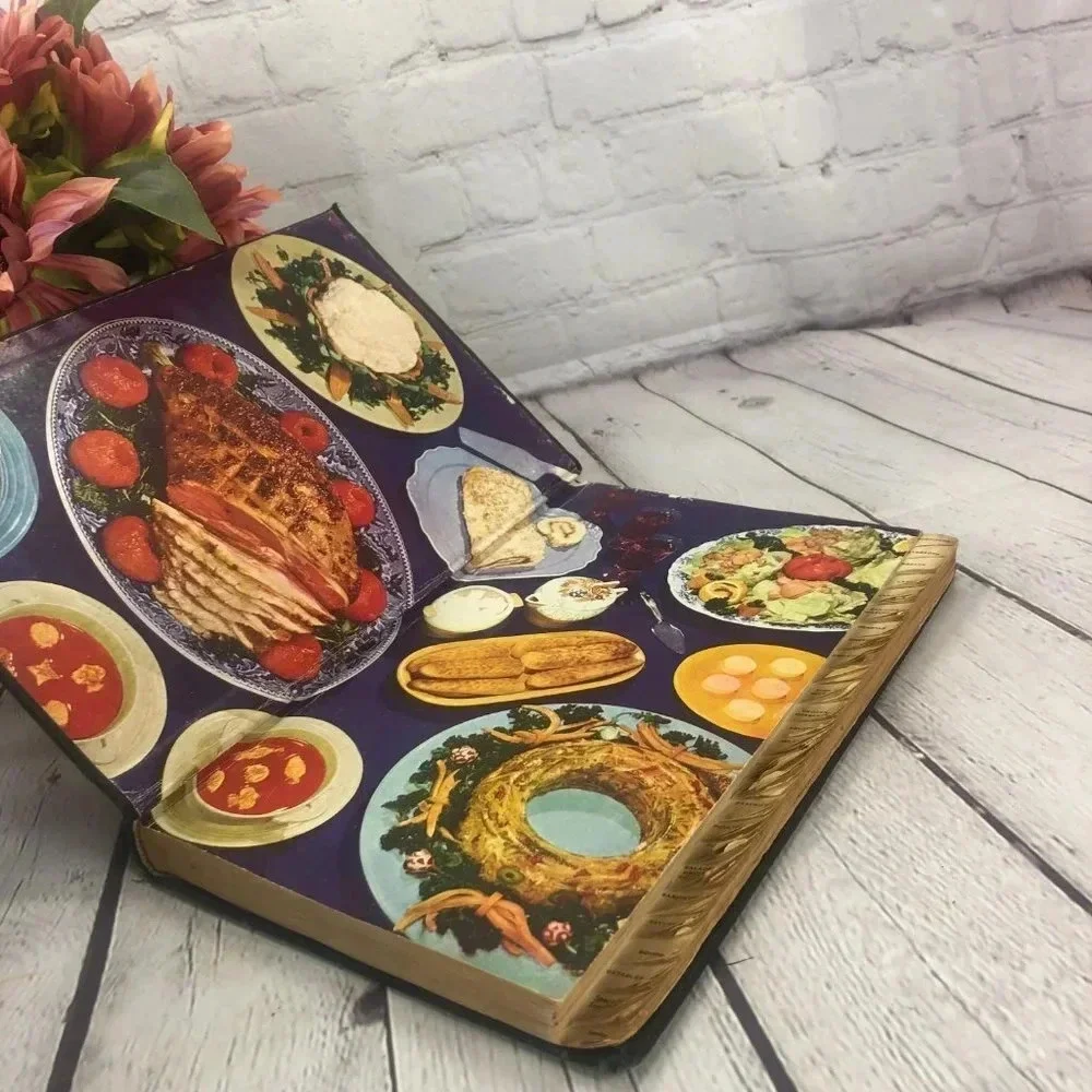 Vintage 1945 SEARCHLIGHT RECIPE cookbook homestead made from scratch